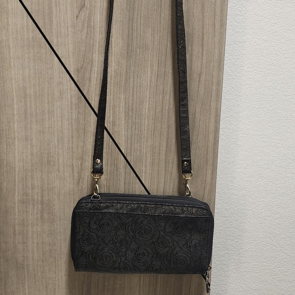 Buxton Rosé Garden Embossed Crossbody Wallet - Picture 5 of 13